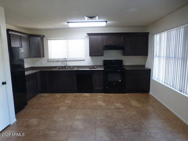 7312 W SIERRA VISTA Drive