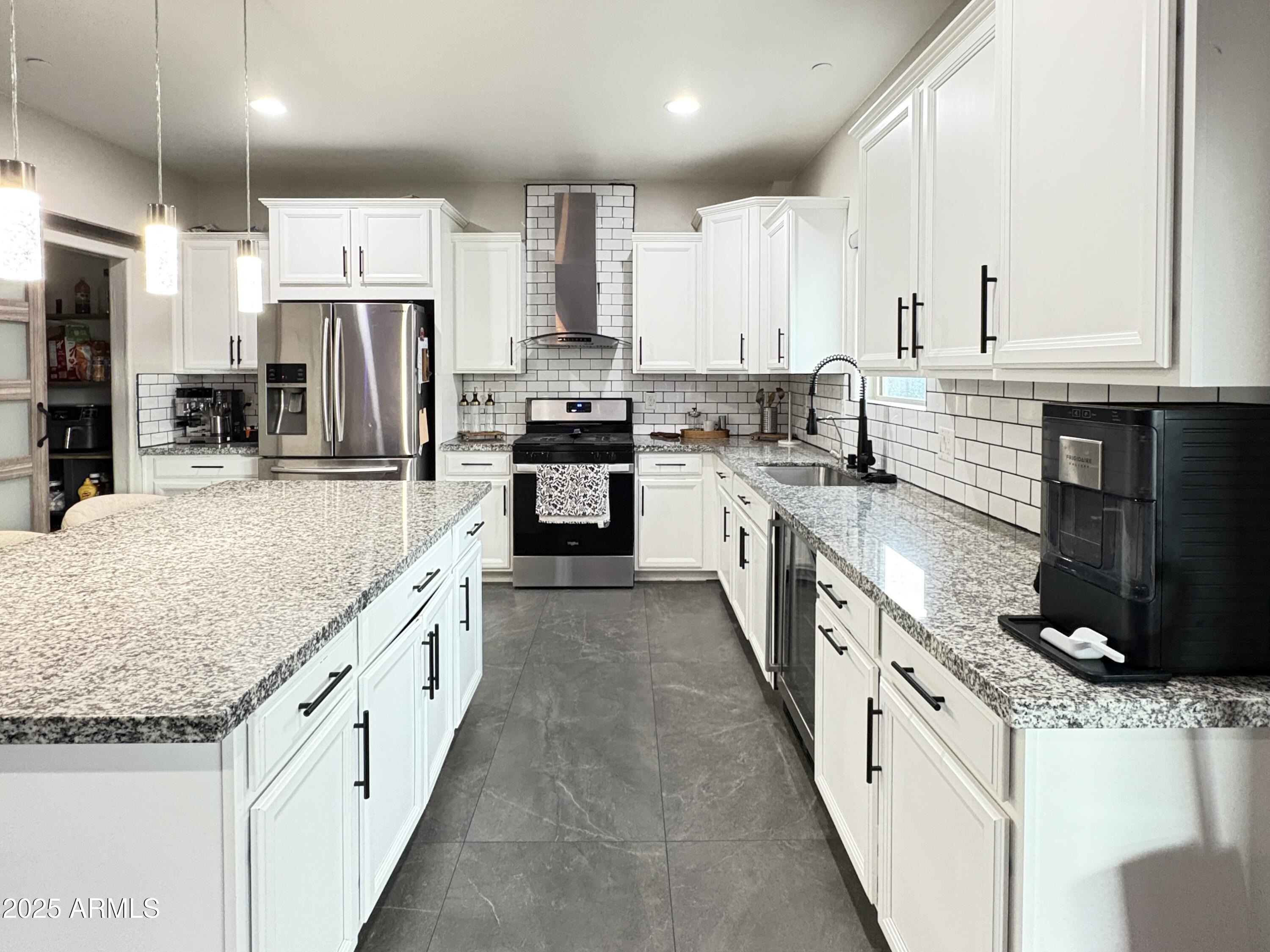 21131 W ALVARADO Road