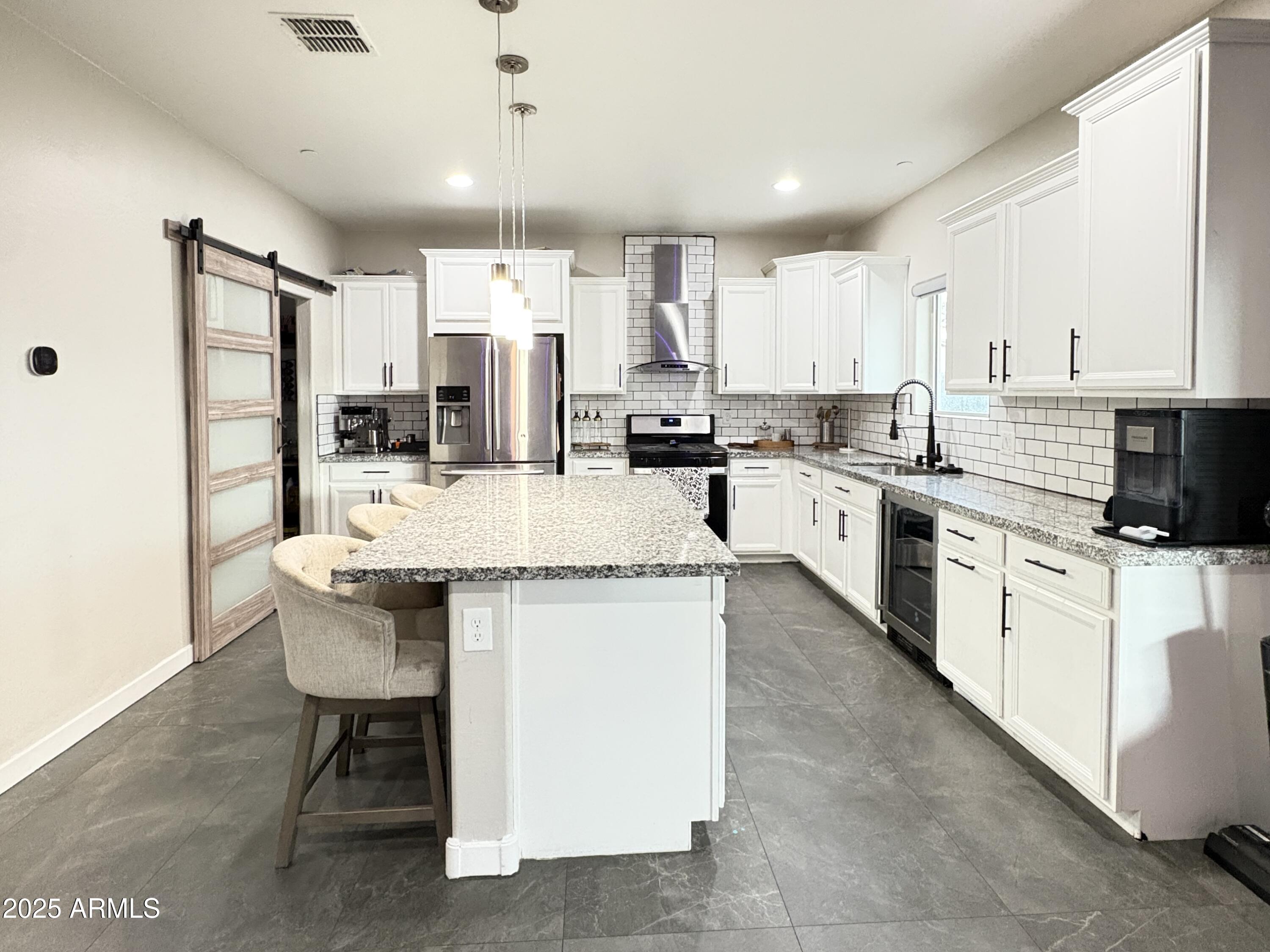 21131 W ALVARADO Road