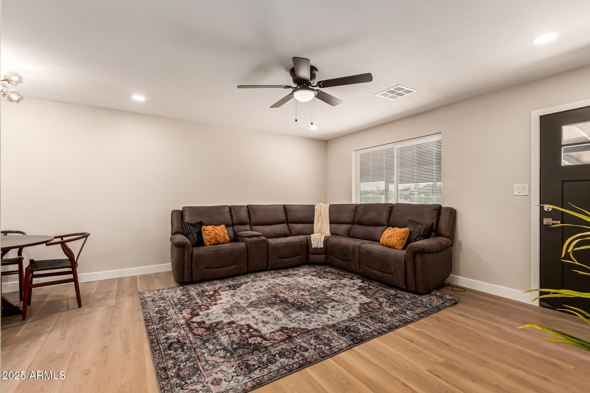 13637 S WATERMANN Lane