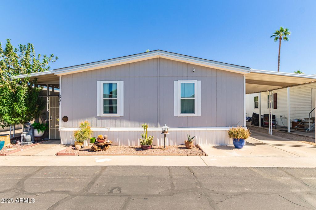 Photo of 8401 N 67th Avenue #97, Glendale, AZ 85302 (MLS # 6969691)