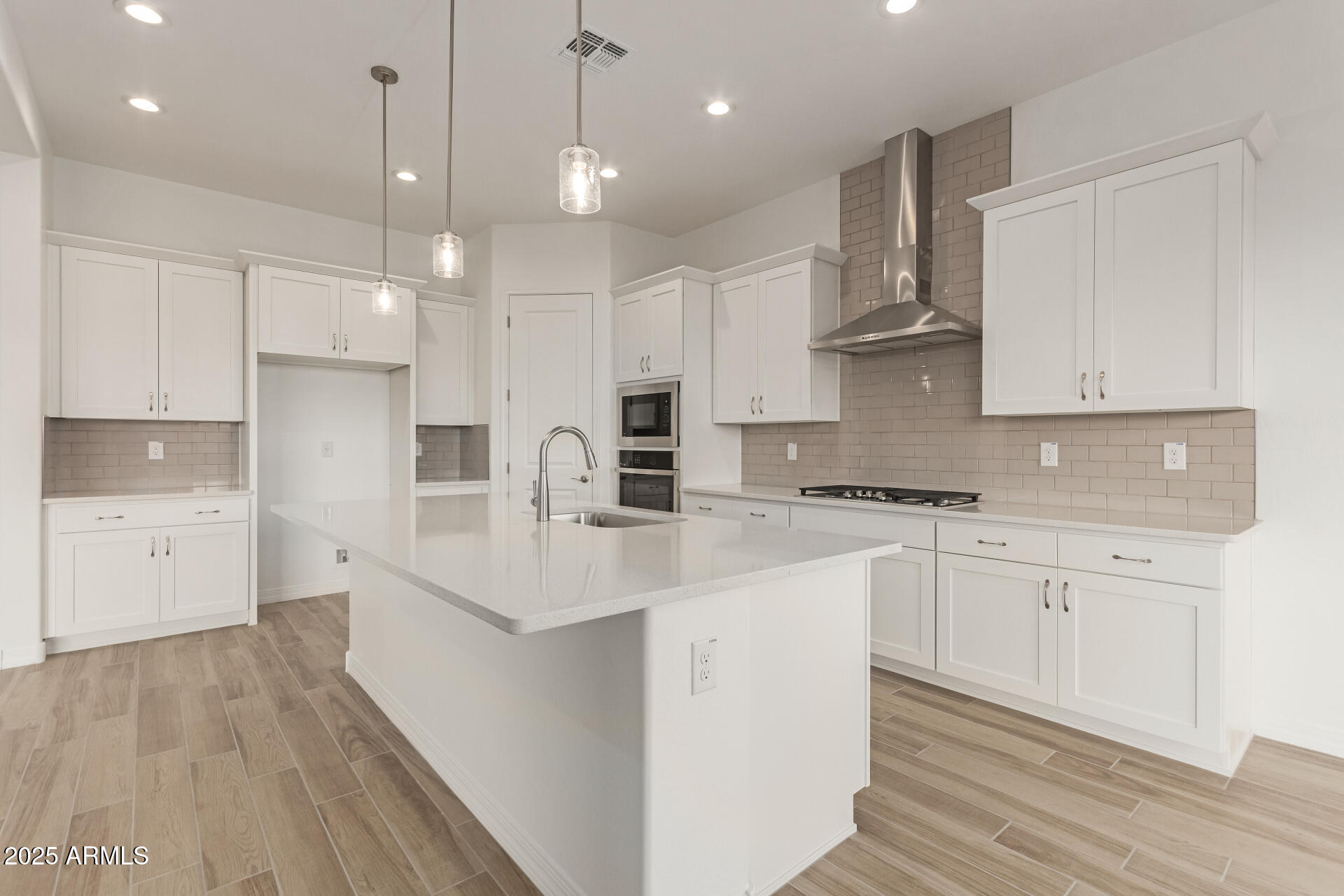 4831 W CAPISTRANO Avenue