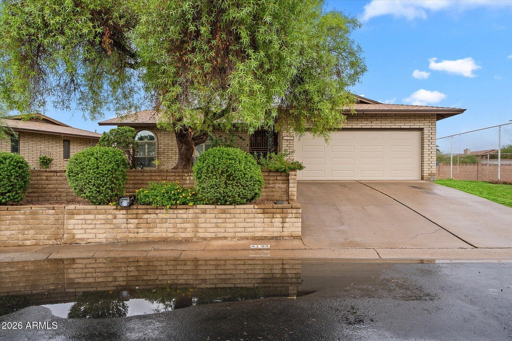 Photo of 8151 N 12th Place, Phoenix, AZ 85020 (MLS # 7093611)