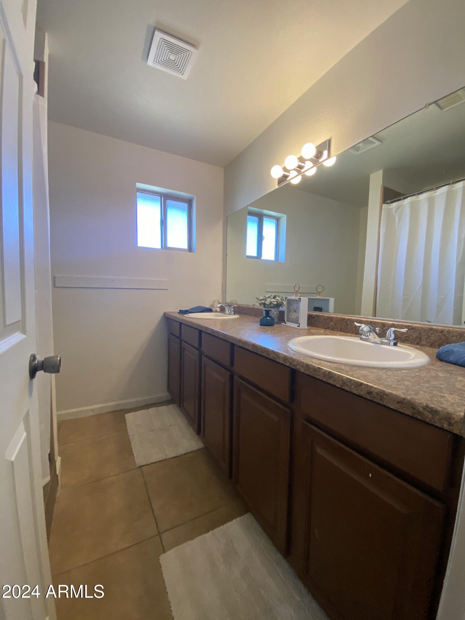 VISTA VILLAGE 3 - Residential
