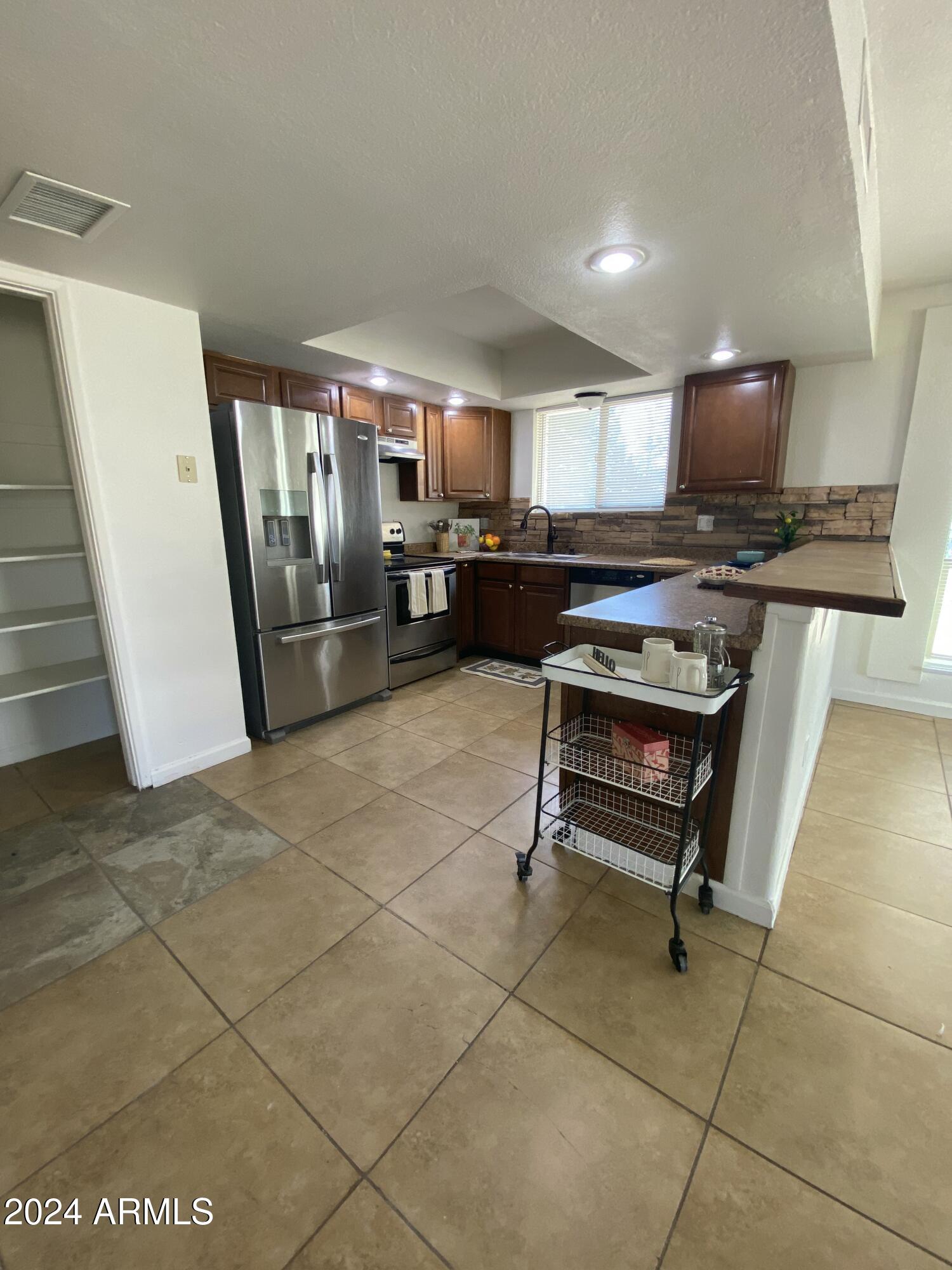 VISTA VILLAGE 3 - Residential