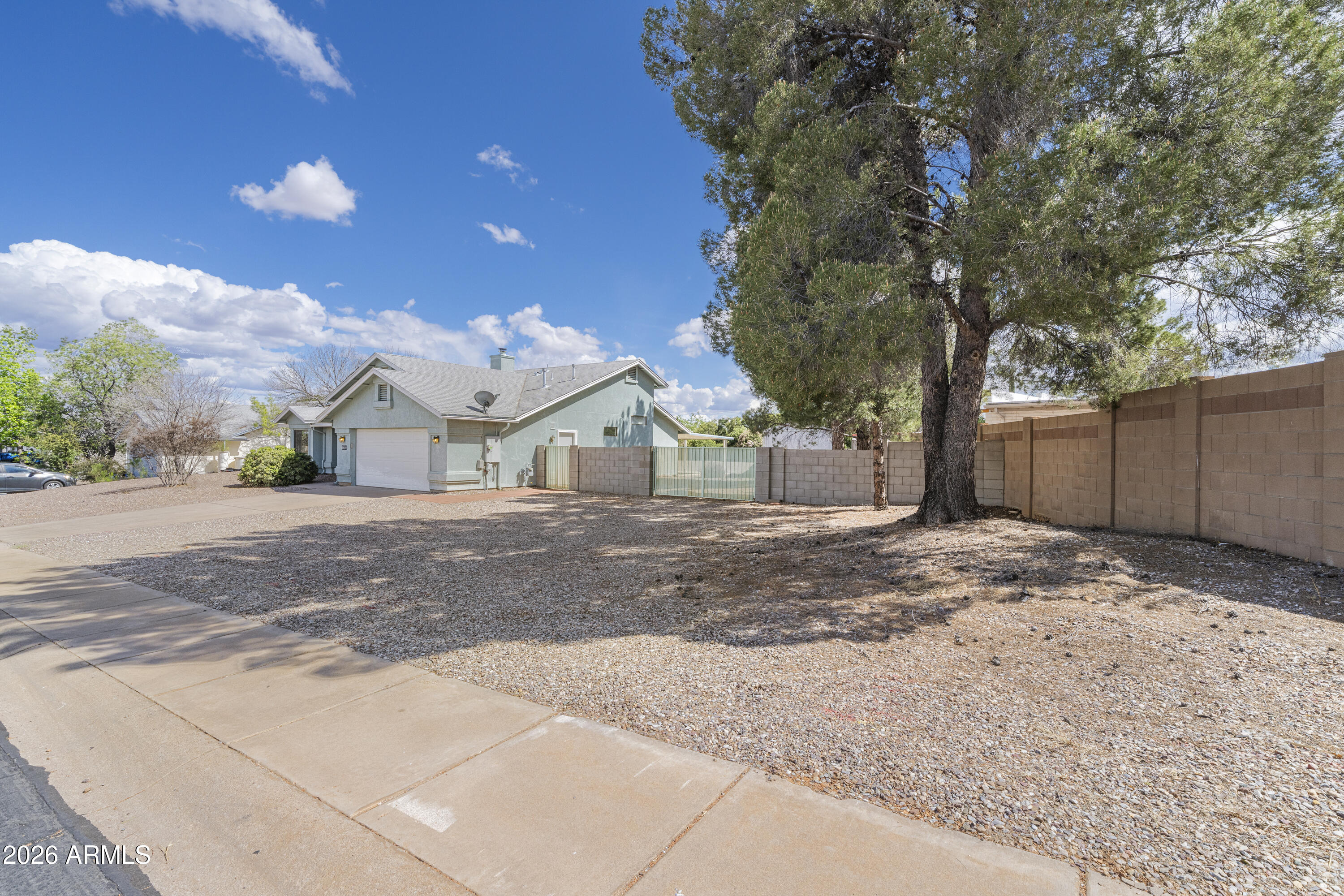 1610 E COTTONWOOD Drive