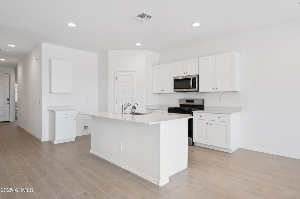 Photo of 22084 N Dawn View Drive, Maricopa, AZ 85139 (MLS # 6988335)