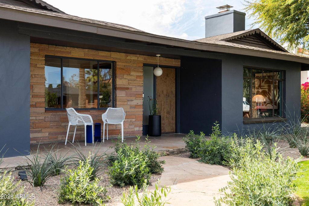 Photo of 517 W Holly Street, Phoenix, AZ 85003 (MLS # 6993743)