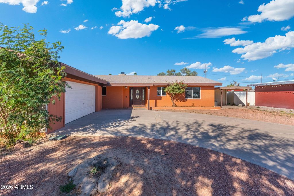 Photo of 1126 E Laurel Drive, Casa Grande, AZ 85122 (MLS # 6973038)