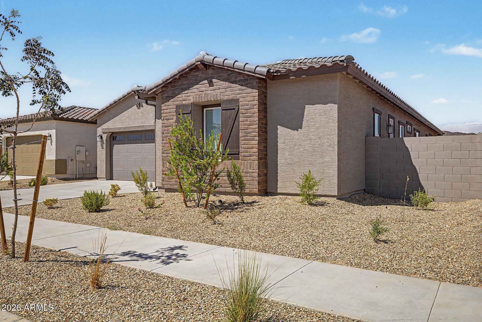 15024 W DESERT HOLLOW Drive