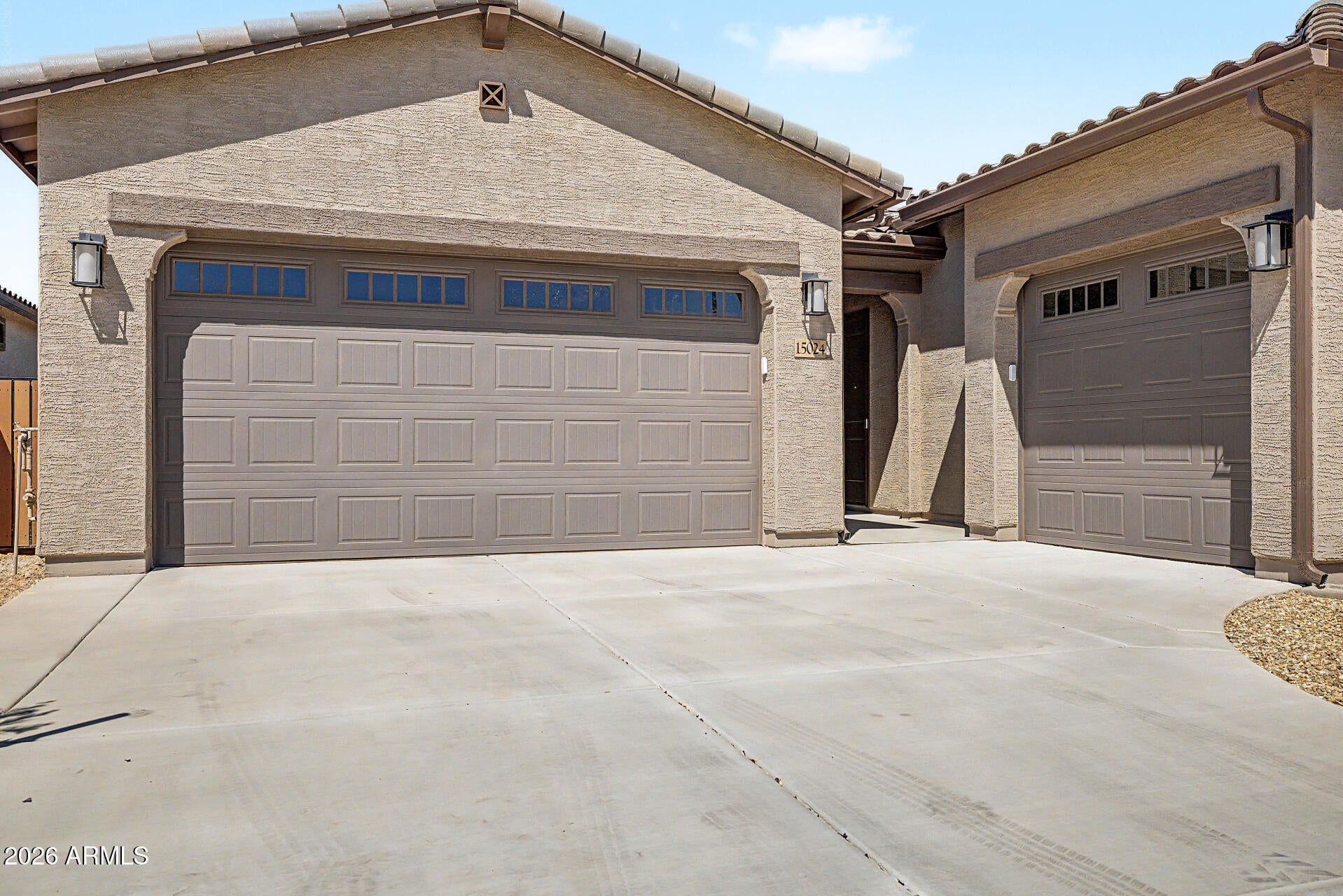 15024 W DESERT HOLLOW Drive
