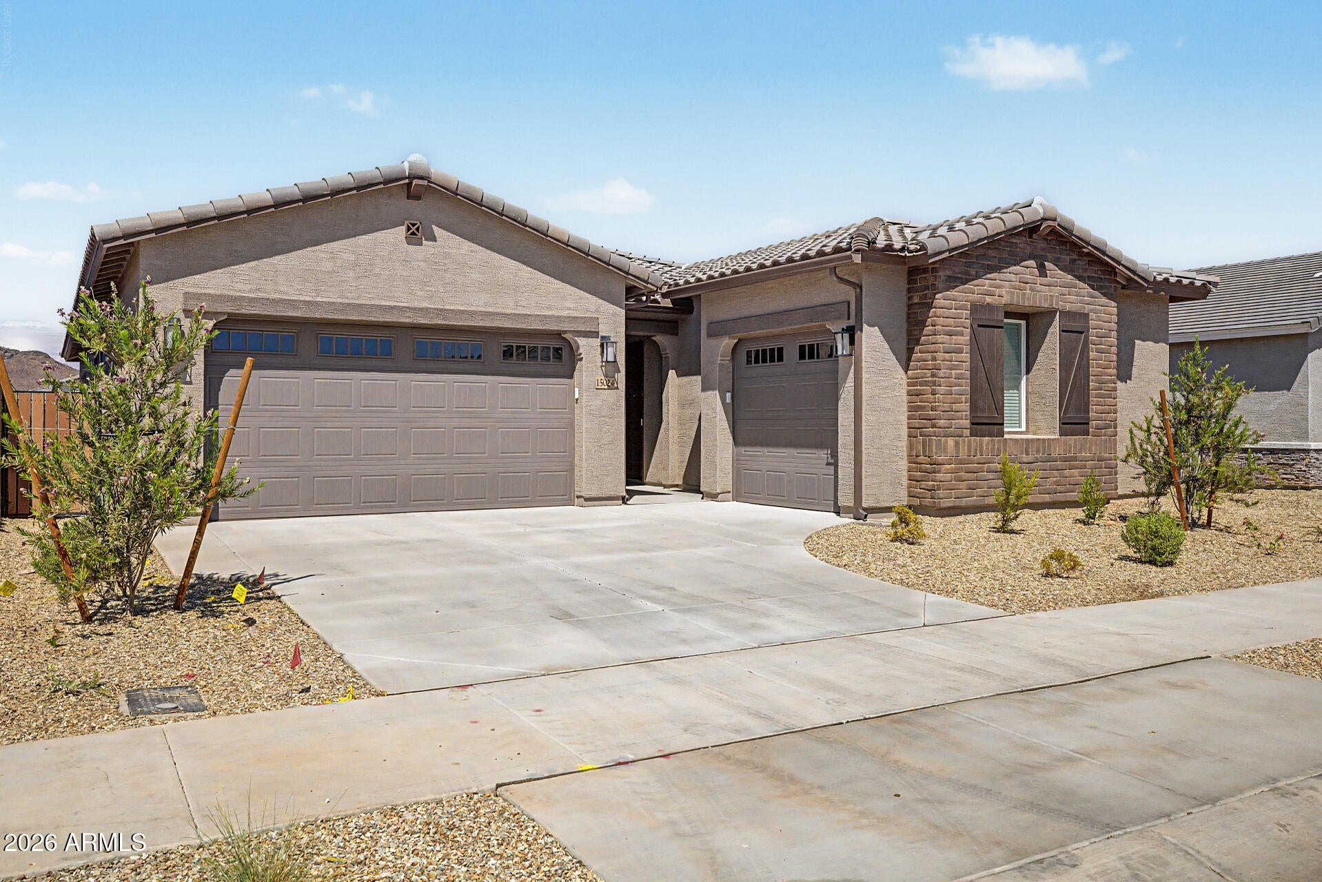 15024 W DESERT HOLLOW Drive