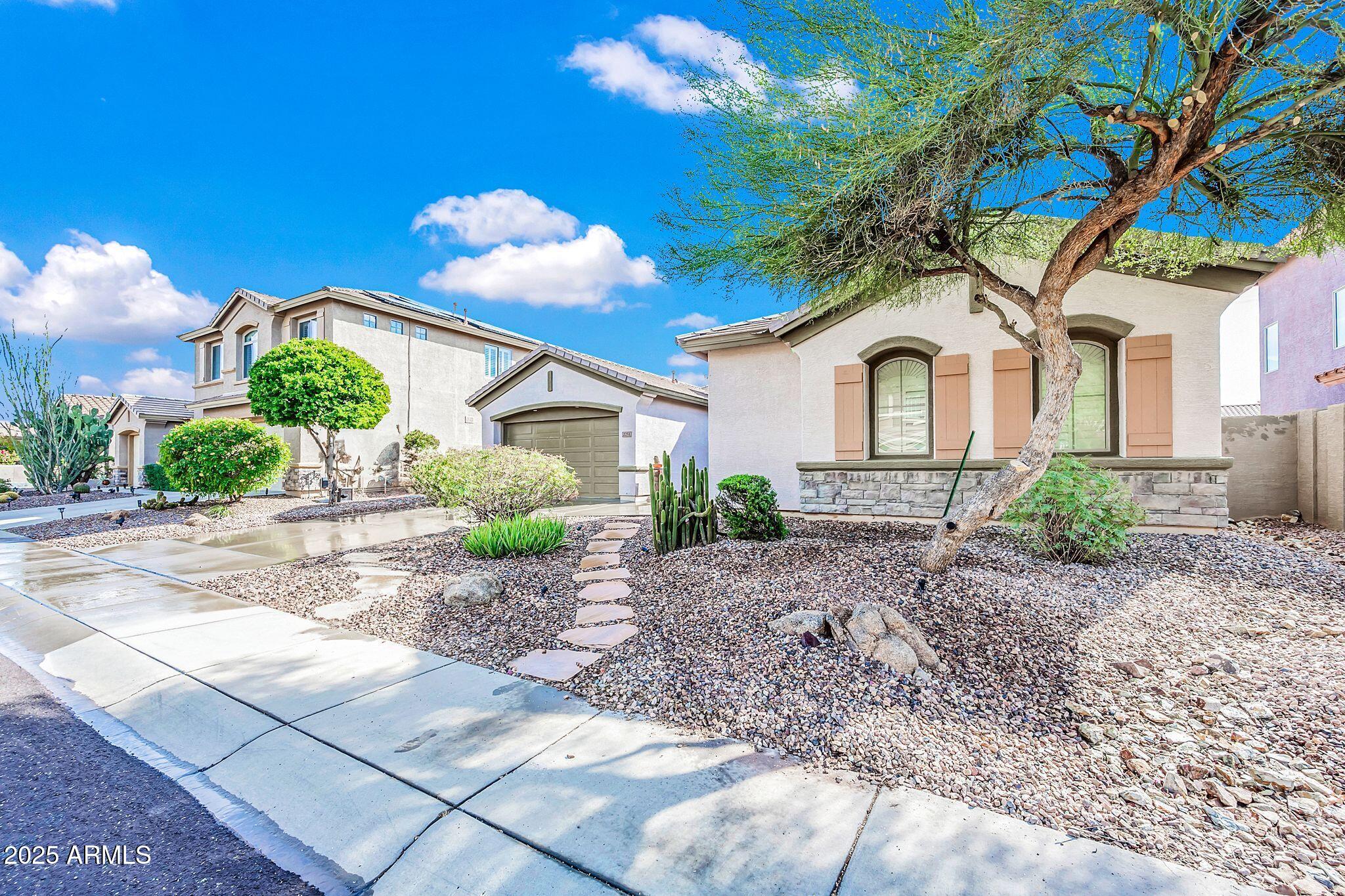 2251 W Clearview Trail