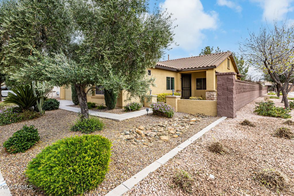 Photo of 525 W Reeves Avenue, San Tan Valley, AZ 85140 (MLS # 6987615)
