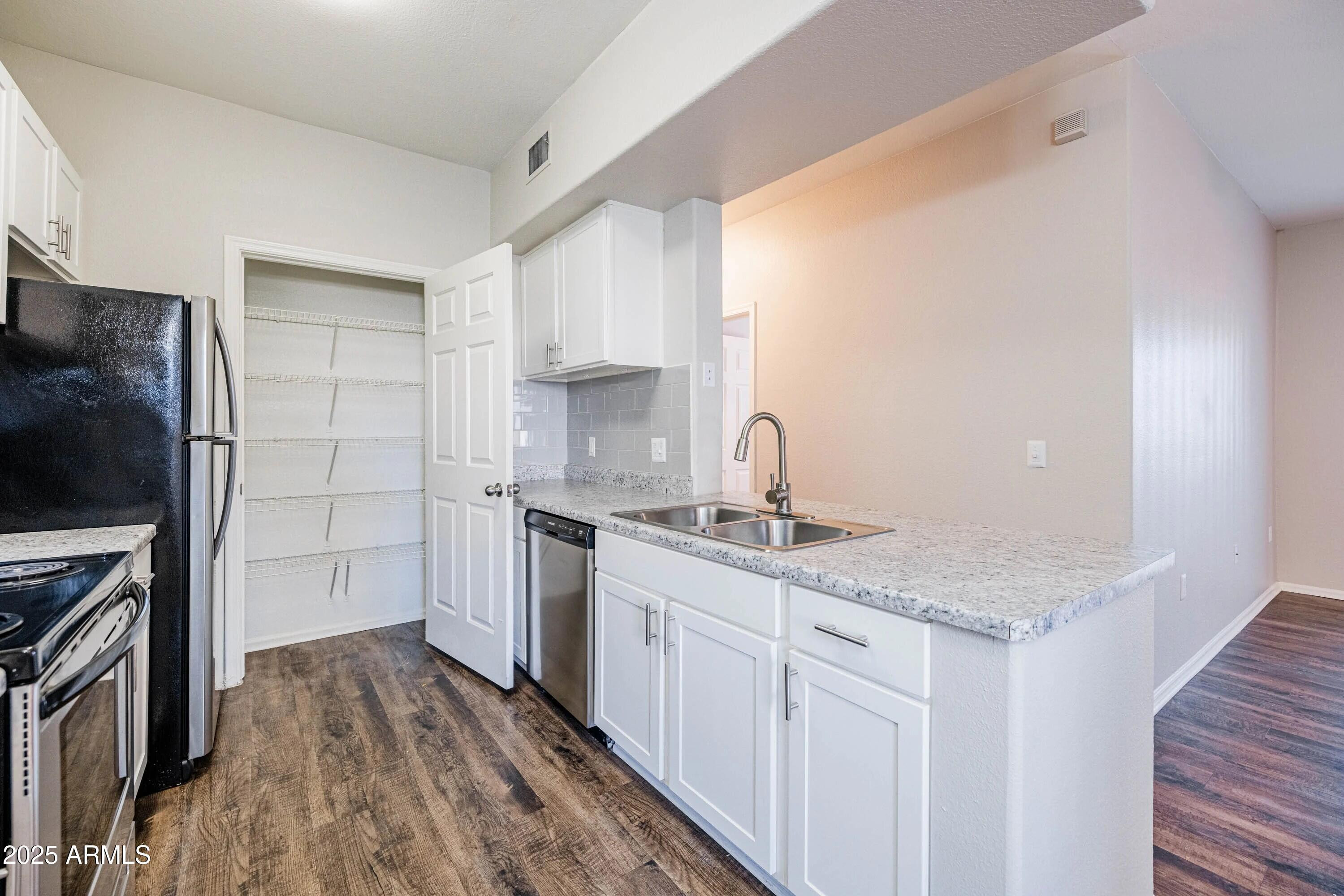 17374 N 89th Avenue C1