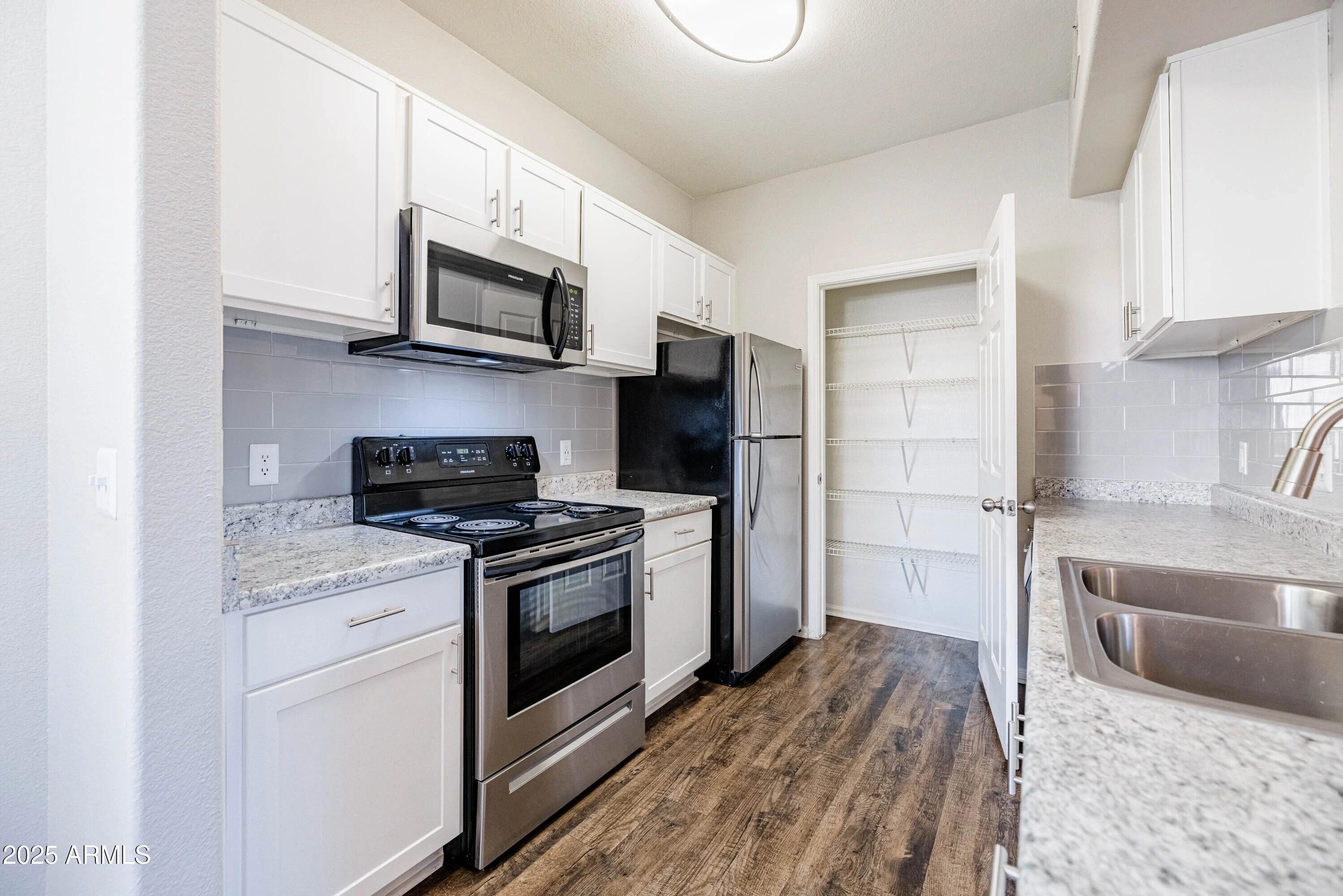 17374 N 89TH Avenue C1