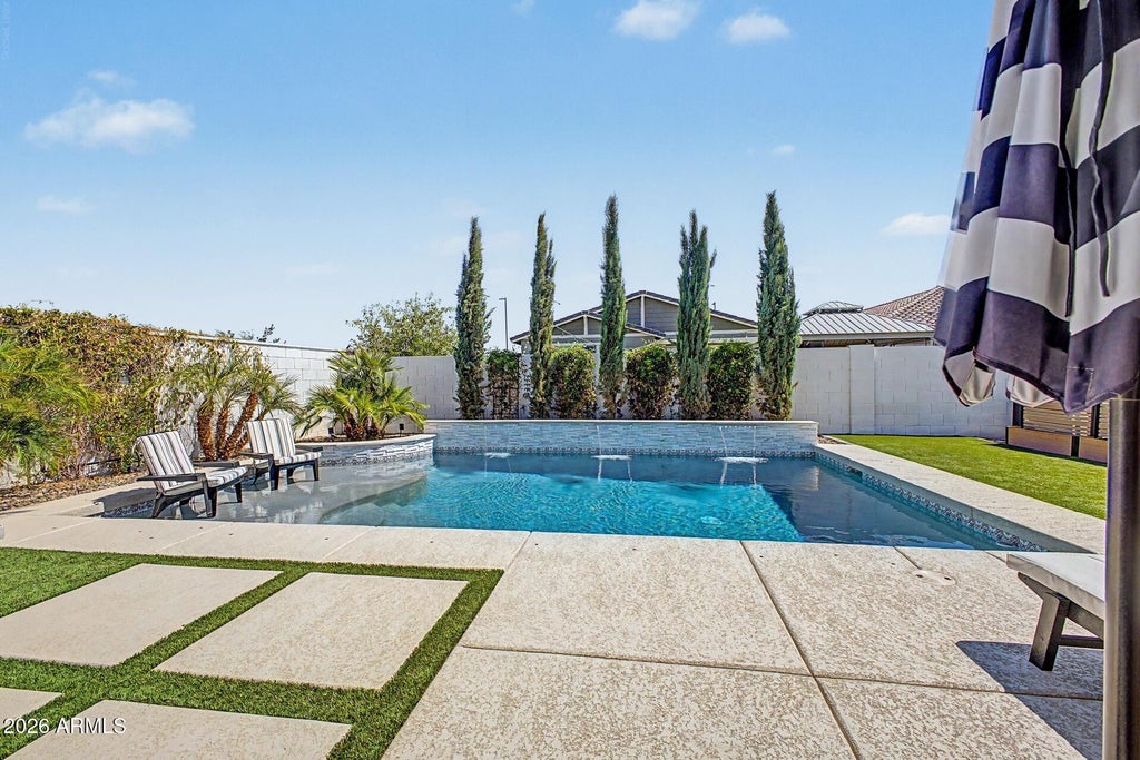 Photo of 121 E Virgo Place, Chandler, AZ 85249 (MLS # 7070754)