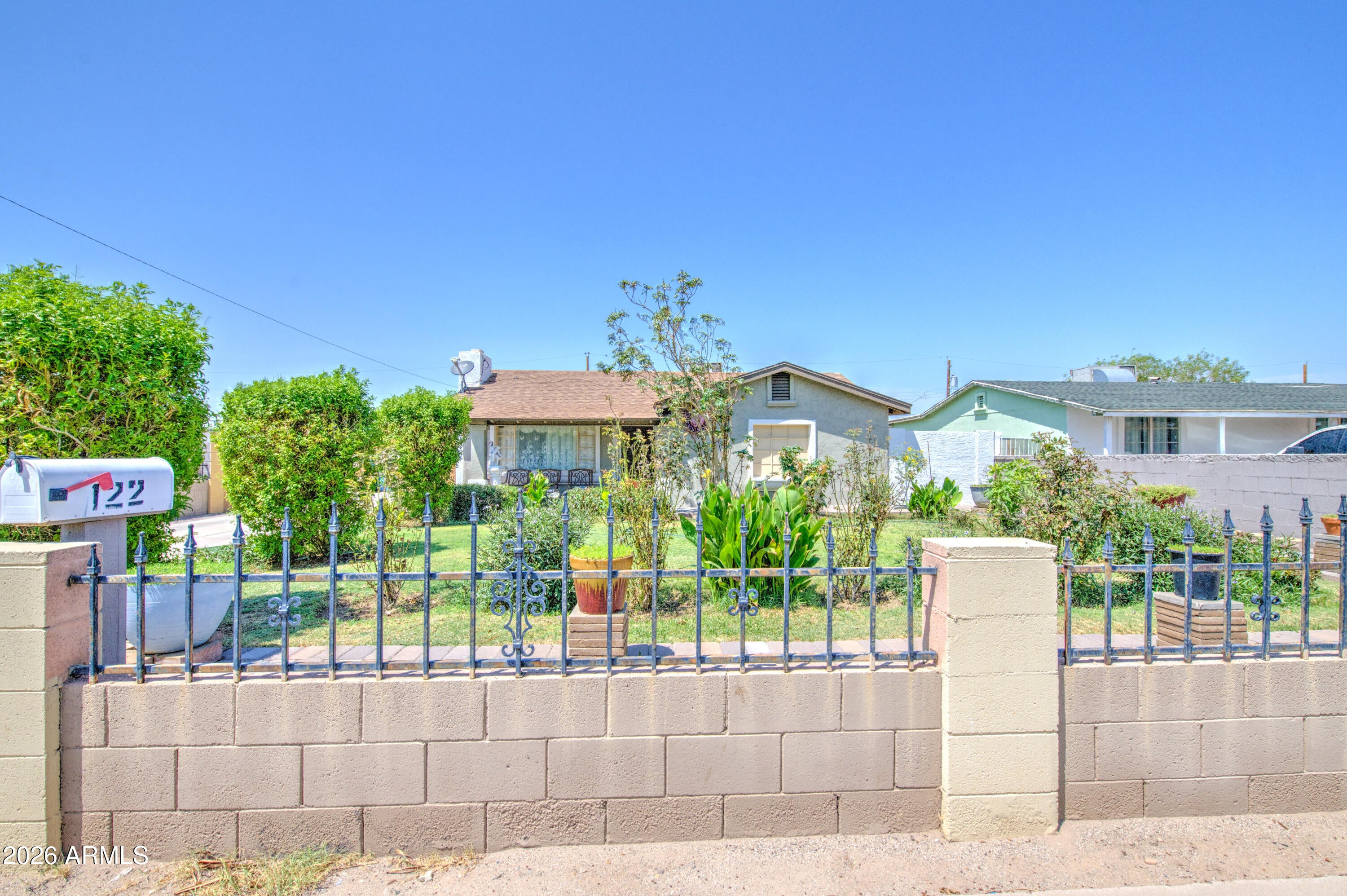 122 W GROVE Street