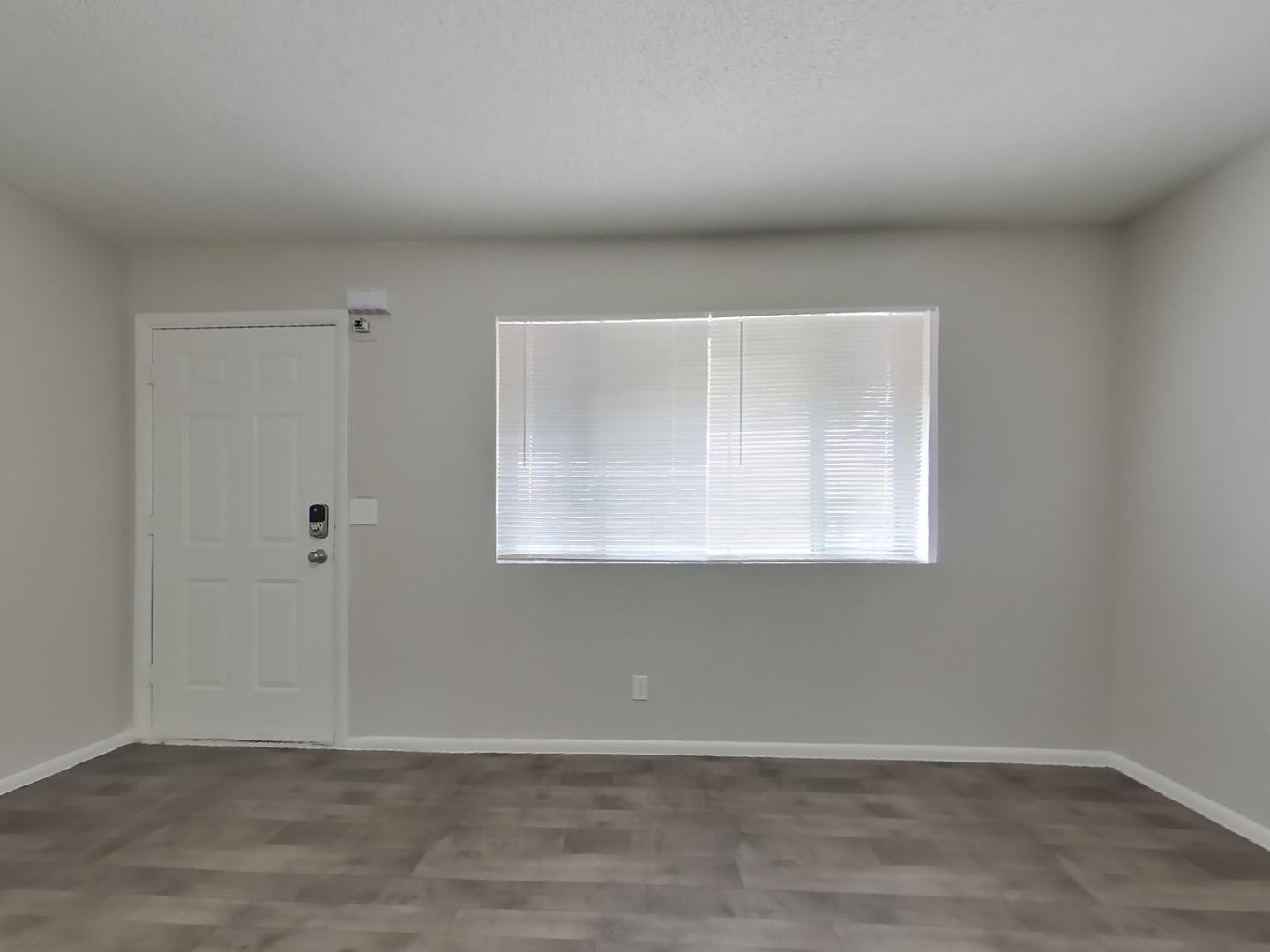 1626 W Pepper Place
