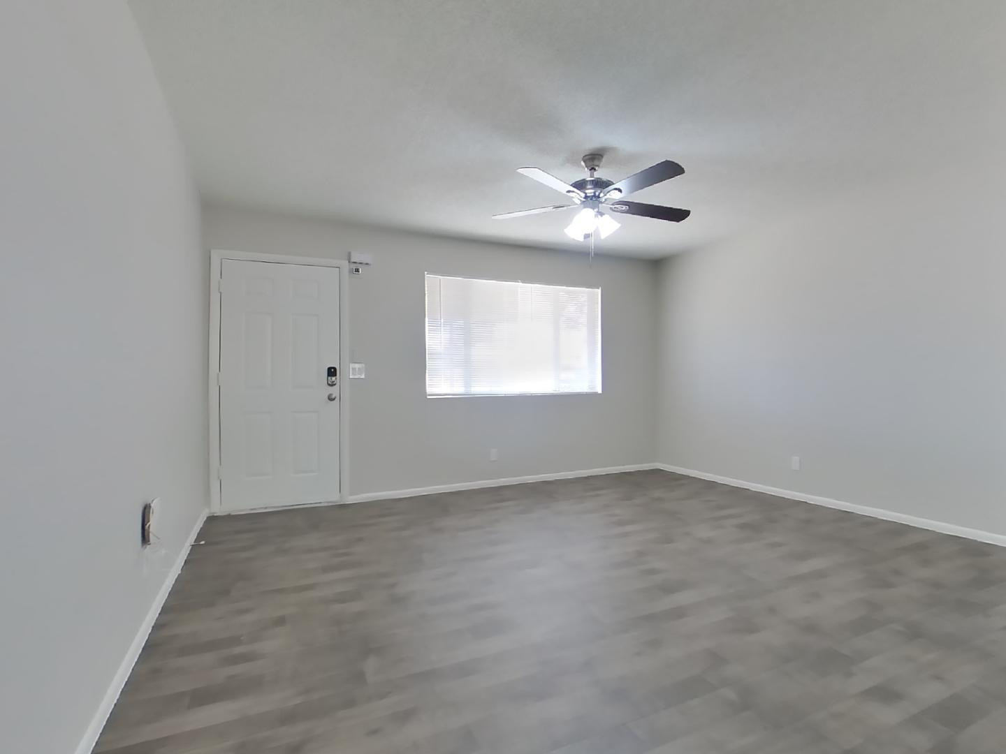 1626 W Pepper Place