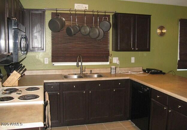 23952 W DESERT BLOOM Street