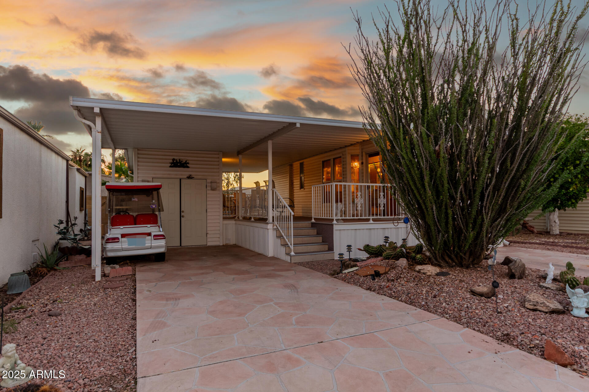 17200 W BELL Road 17