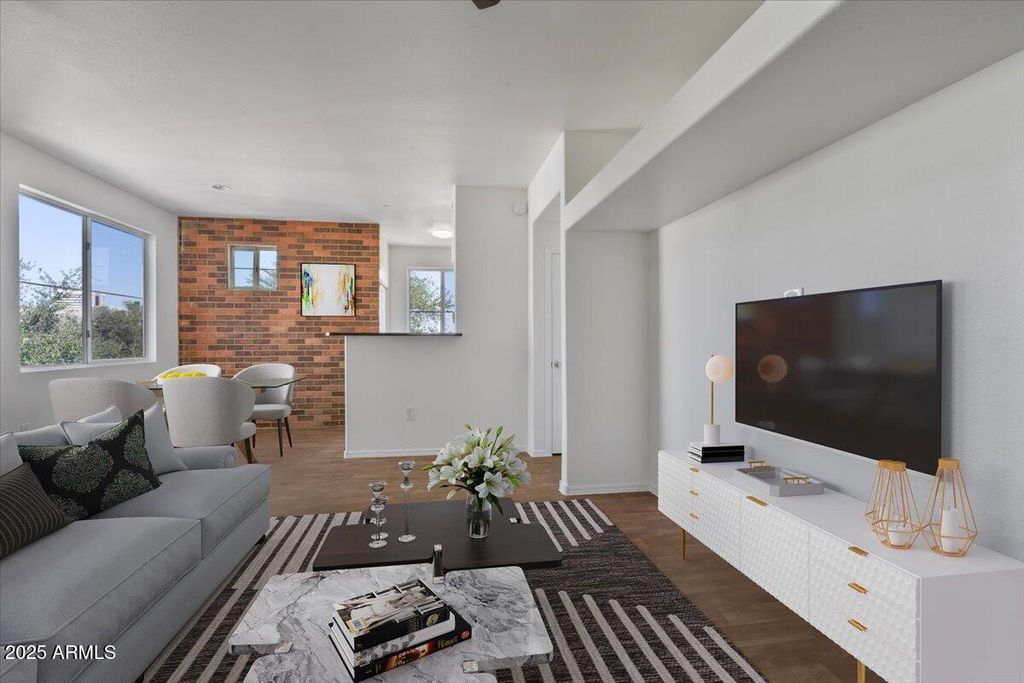 Photo of 3302 N 7th Street #319, Phoenix, AZ 85014 (MLS # 7020593)