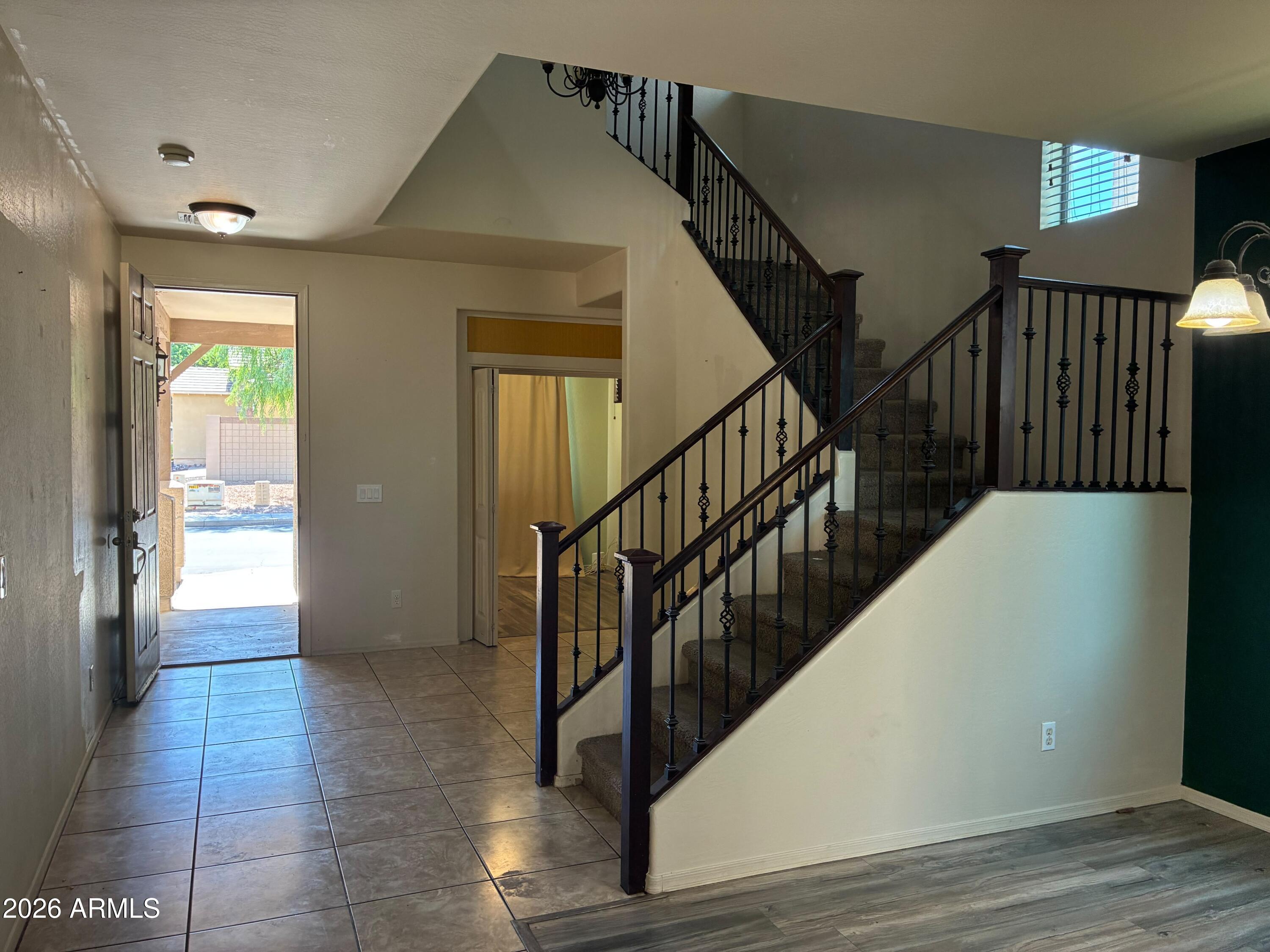 3340 S SUNLAND Drive