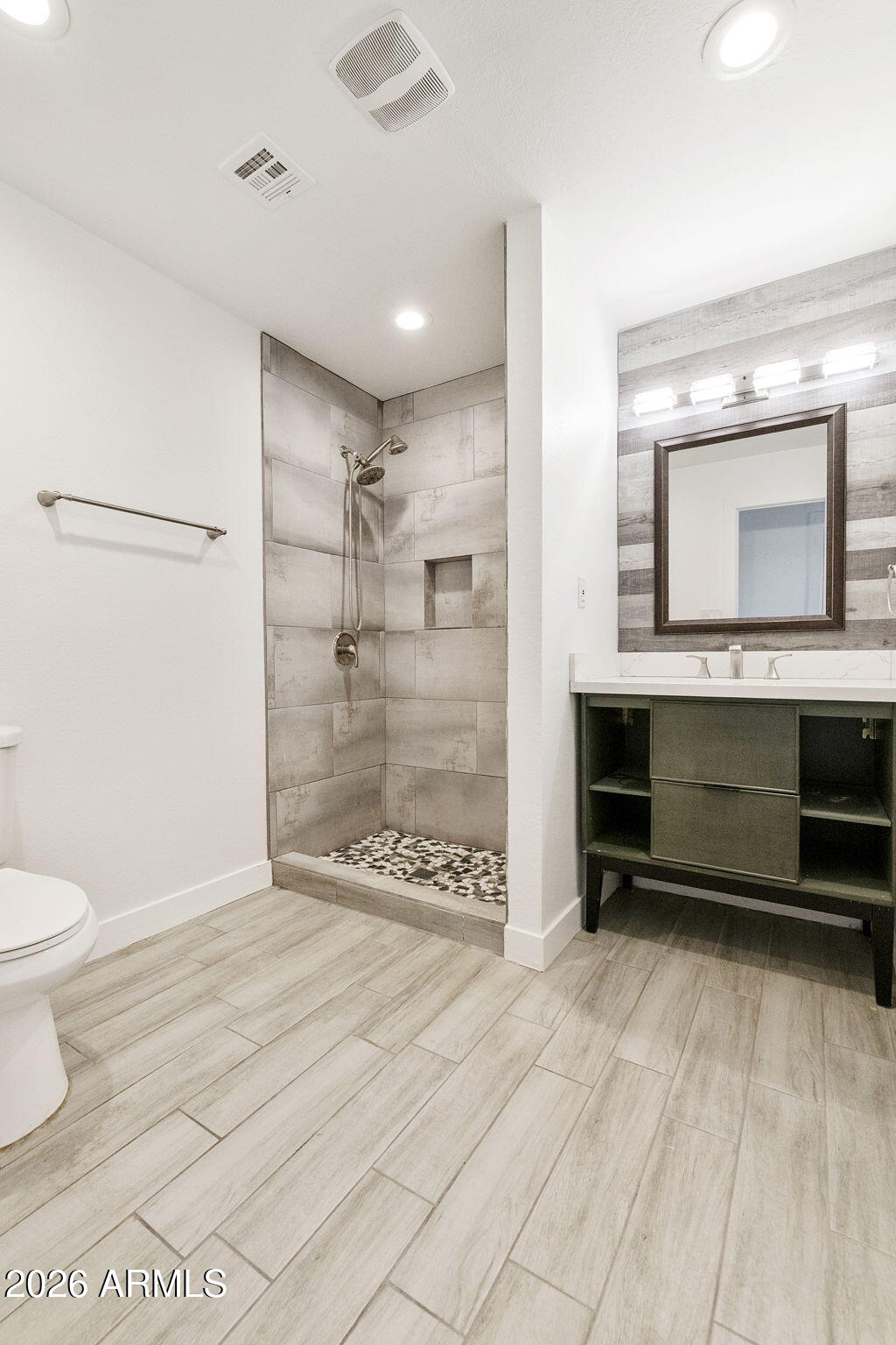 CONTINENTAL EAST UNIT 6 - Residential