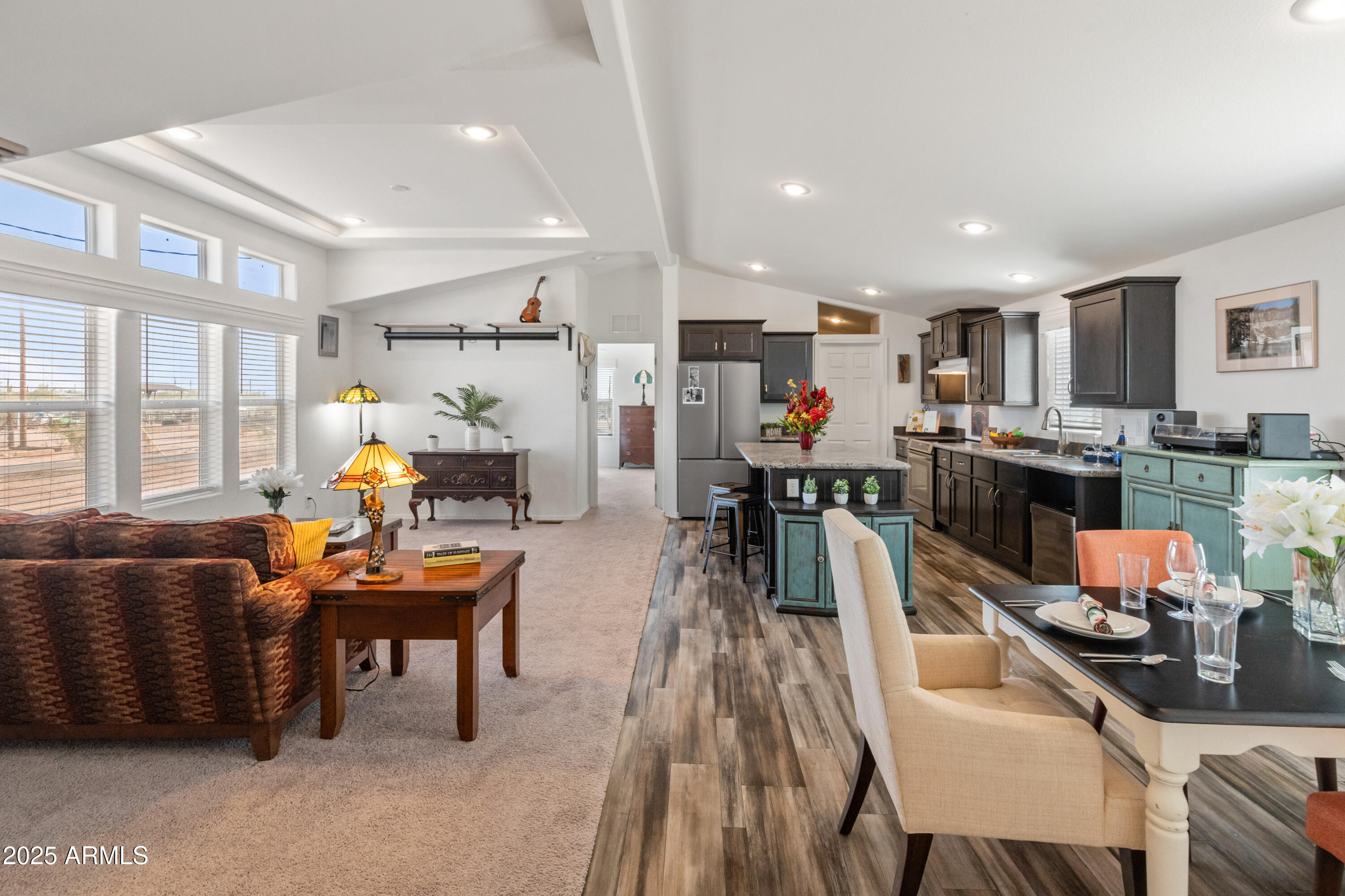 Apache Junction, Arizona 85120, United States, 3 Bedrooms Bedrooms, ,2 BathroomsBathrooms,Residential,Pending,8149