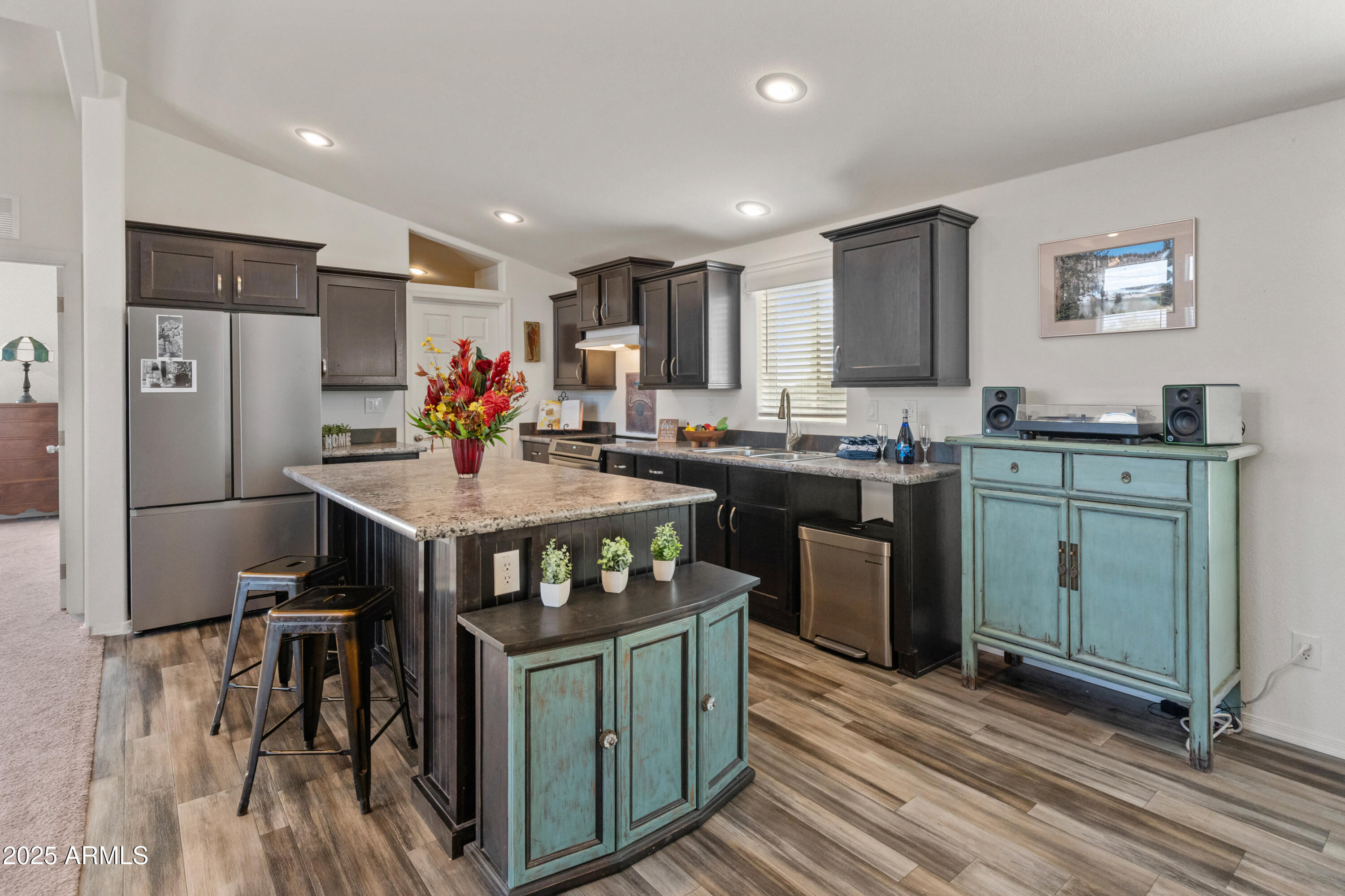 Apache Junction, Arizona 85120, United States, 3 Bedrooms Bedrooms, ,2 BathroomsBathrooms,Residential,Pending,8149