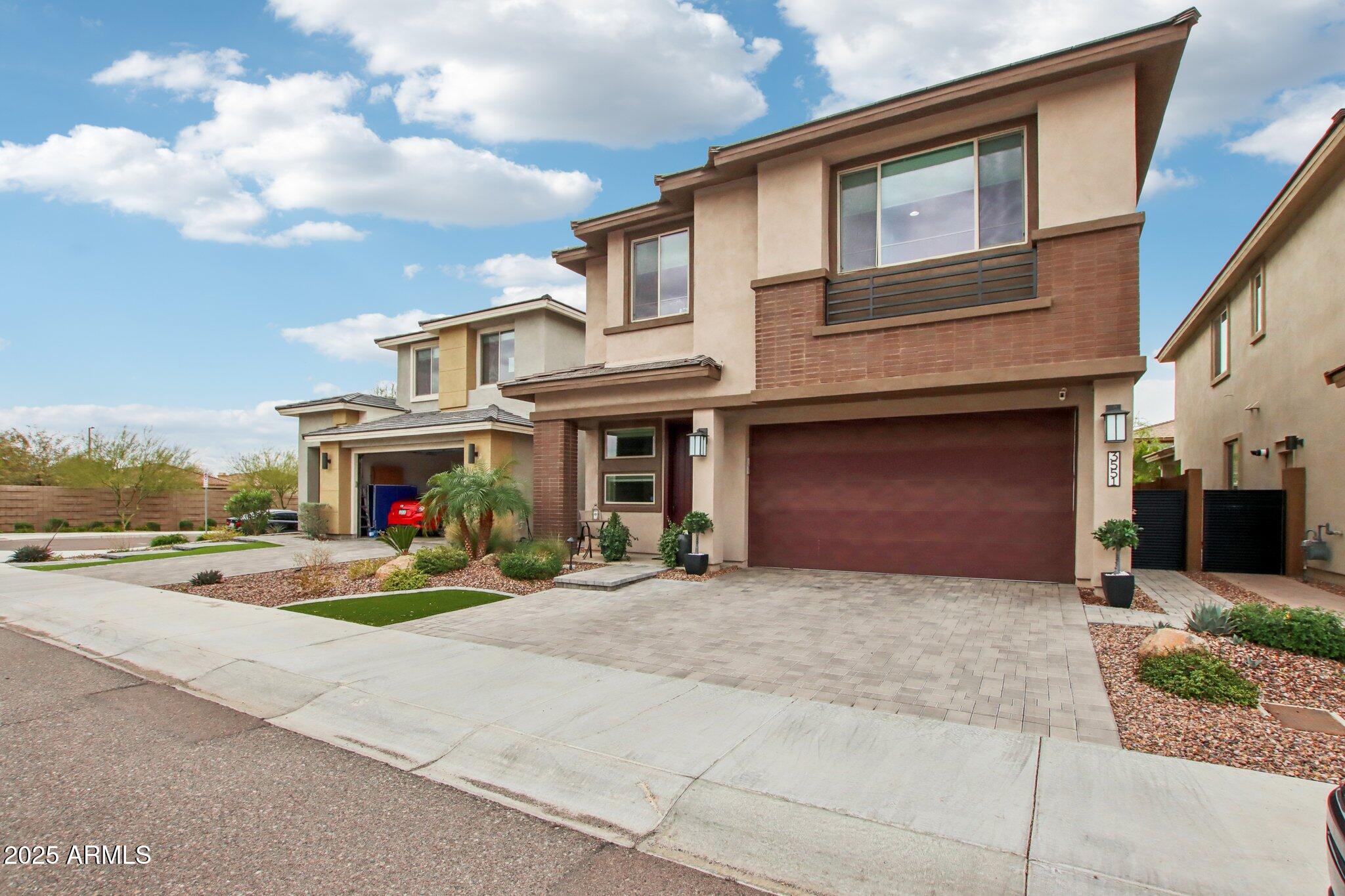 3551 E LOUISE Drive