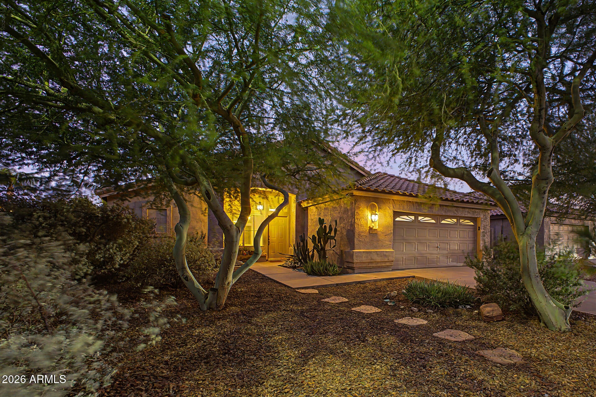 147 E PALO BLANCO Way