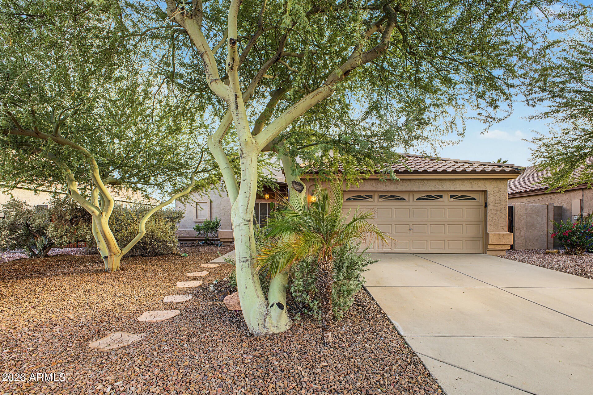 147 E PALO BLANCO Way