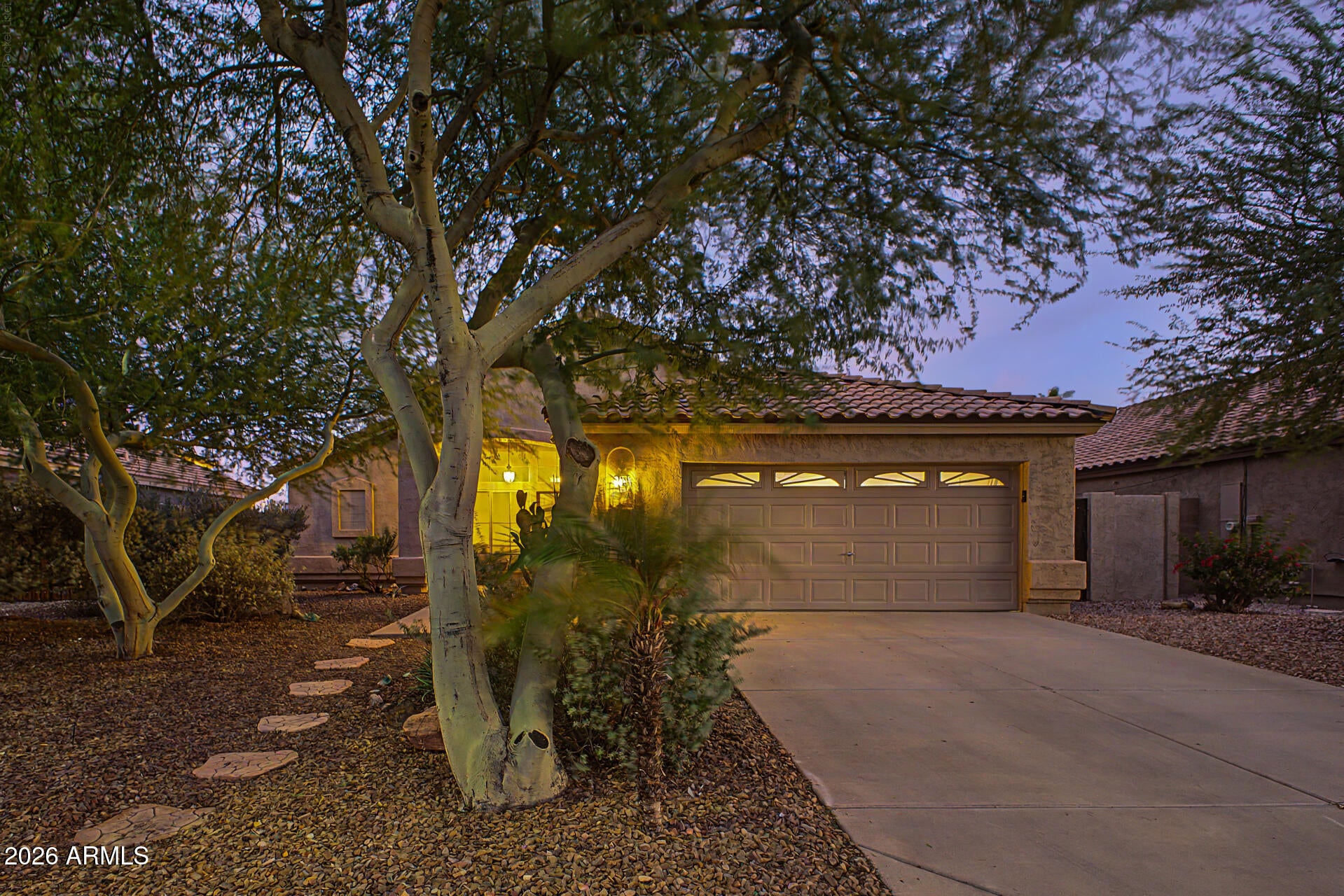 147 E PALO BLANCO Way