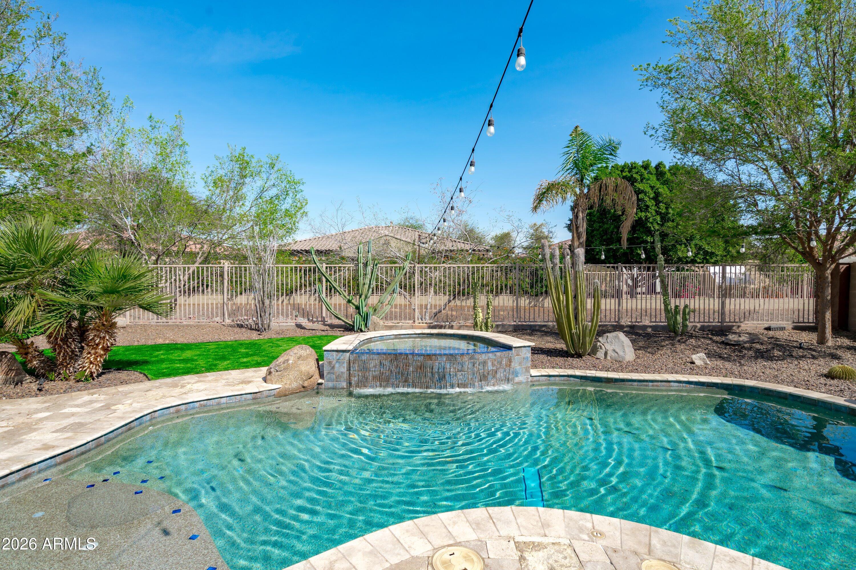 19210 W OREGON Avenue