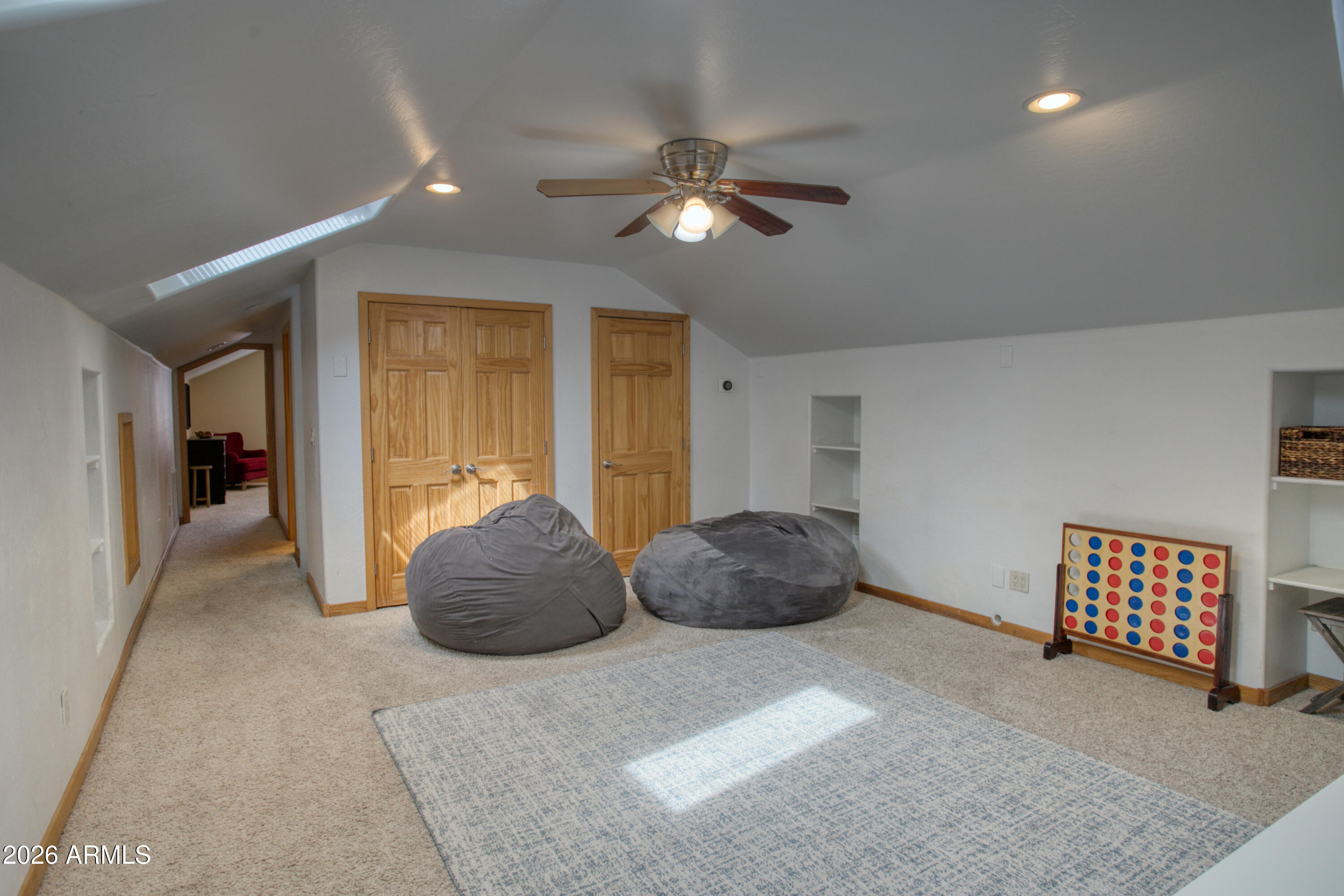 WOODLAND HILLS - Residential