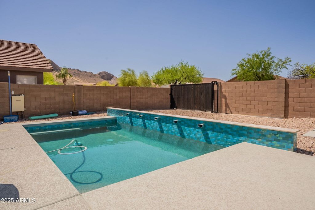 Photo of 10346 E Desert Dawn Drive, Gold Canyon, AZ 85118 (MLS # 6933840)