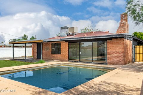 2311 W WHITTON Avenue Phoenix AZ 85015