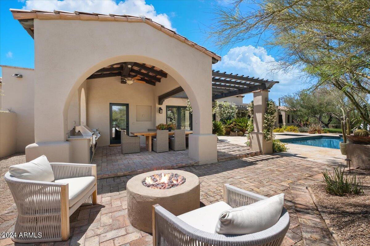 Whisper Rock - Residential