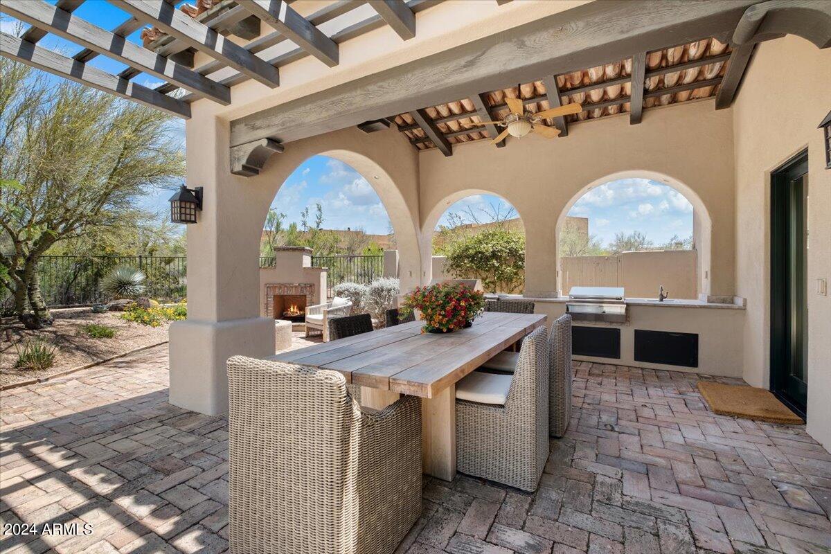 Whisper Rock - Residential