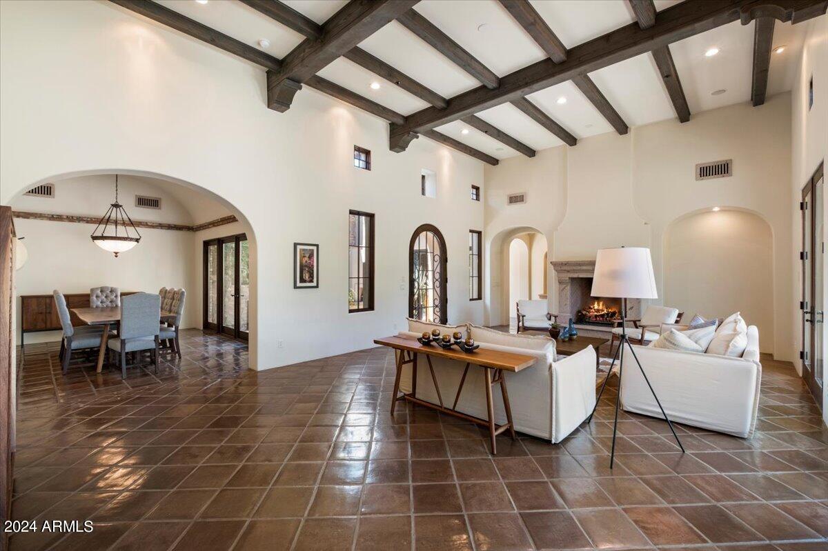 Whisper Rock - Residential
