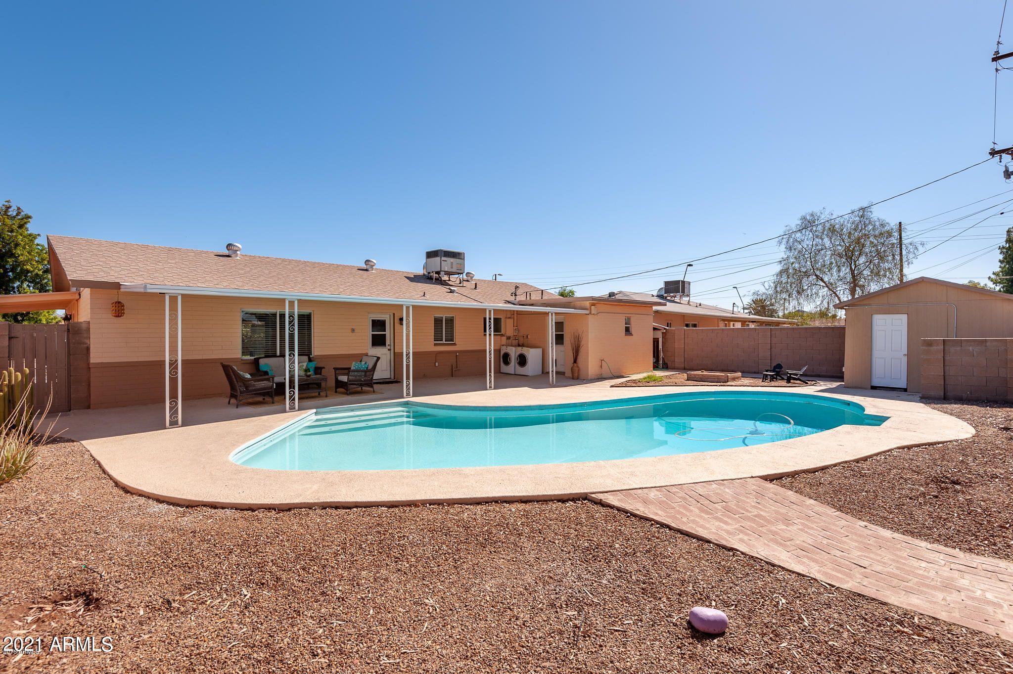 1413 W 7TH Place