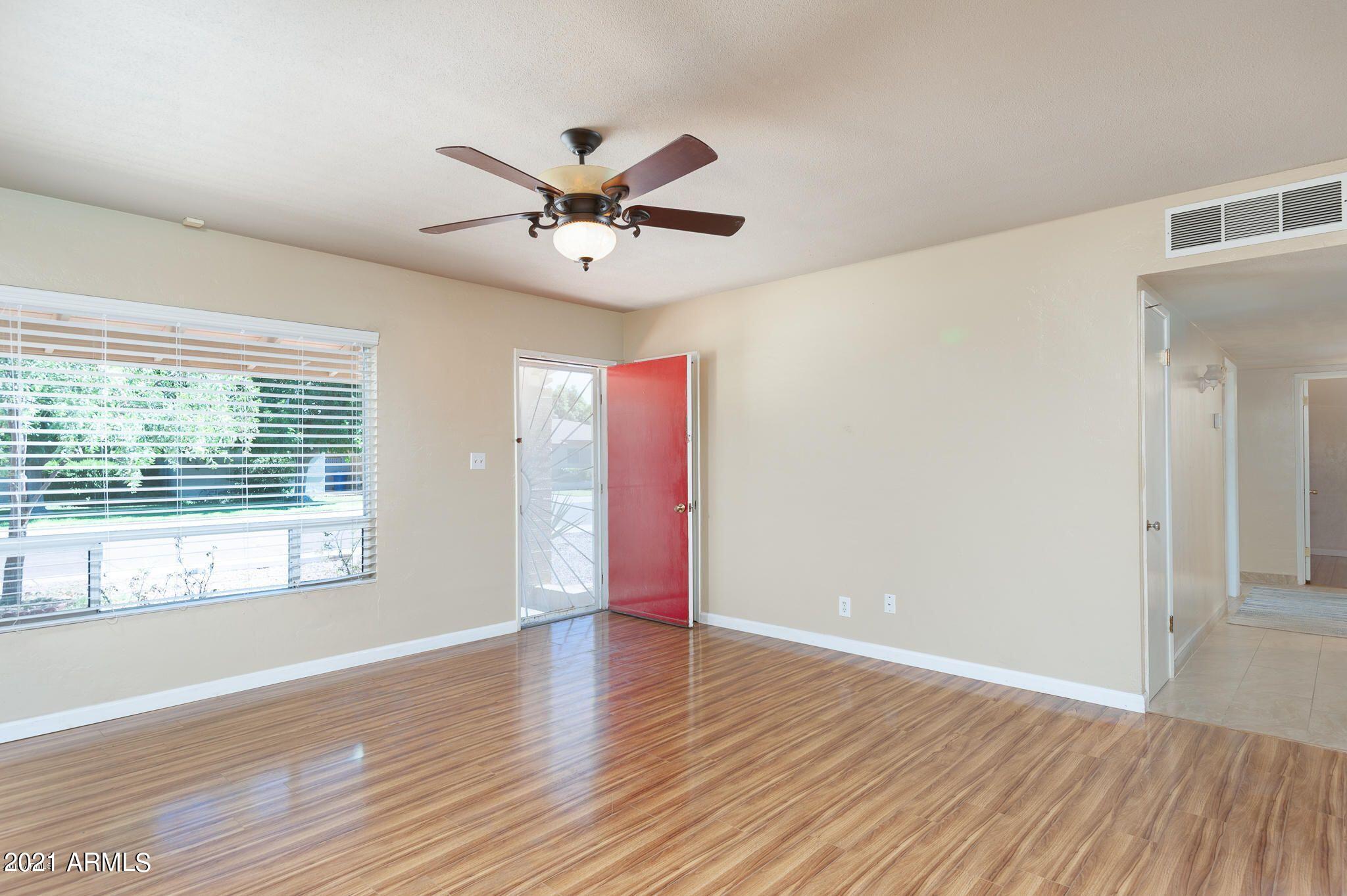 1413 W 7TH Place