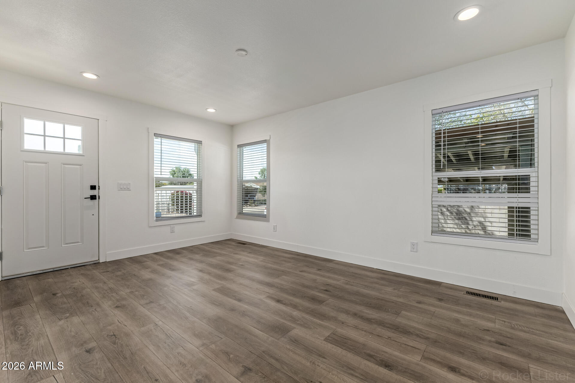 7722 E HARMONY Avenue