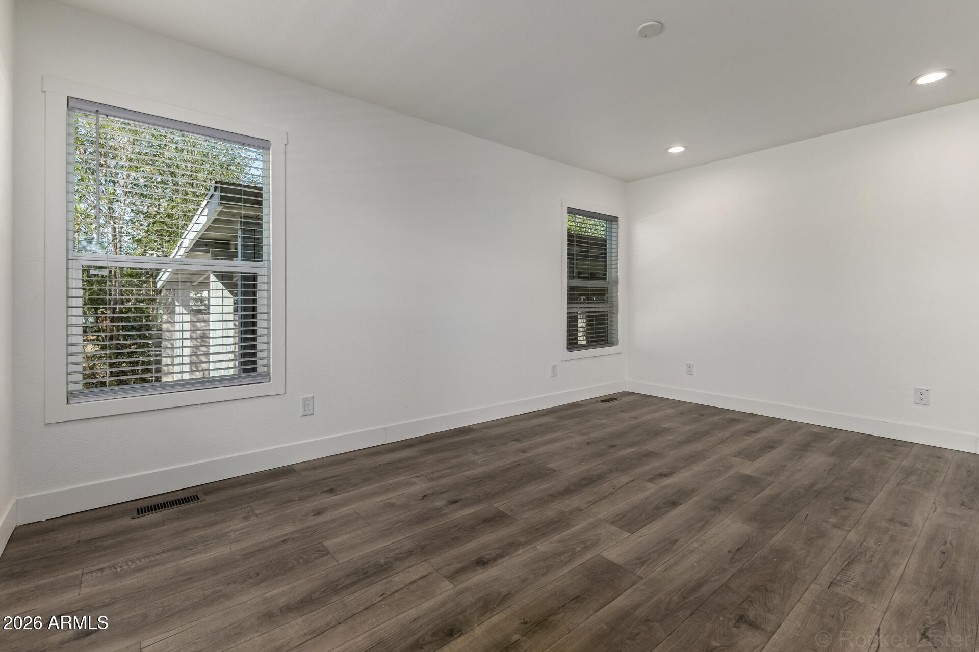 7722 E HARMONY Avenue