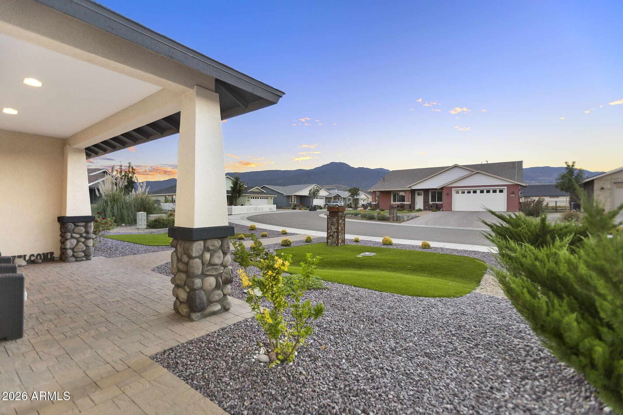 489 KINDRA HEIGHTS Road