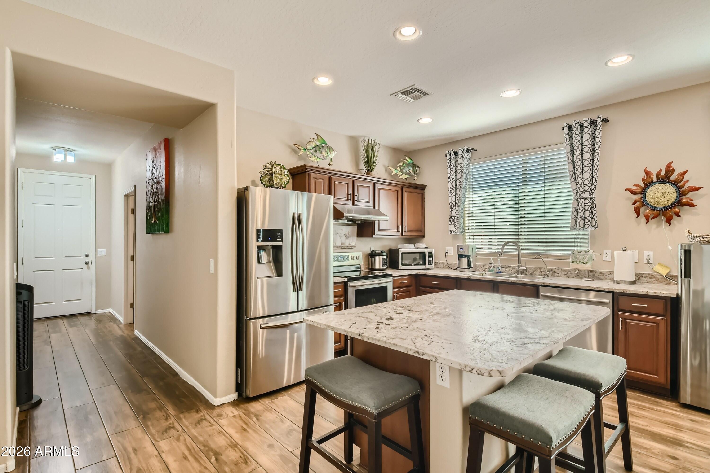 3439 W SAINT ANNE Avenue