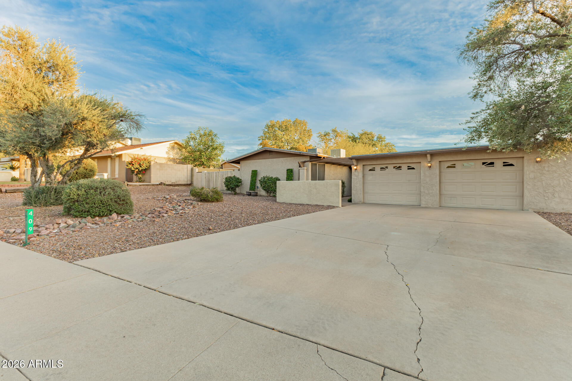 409 E PORT AU PRINCE Lane