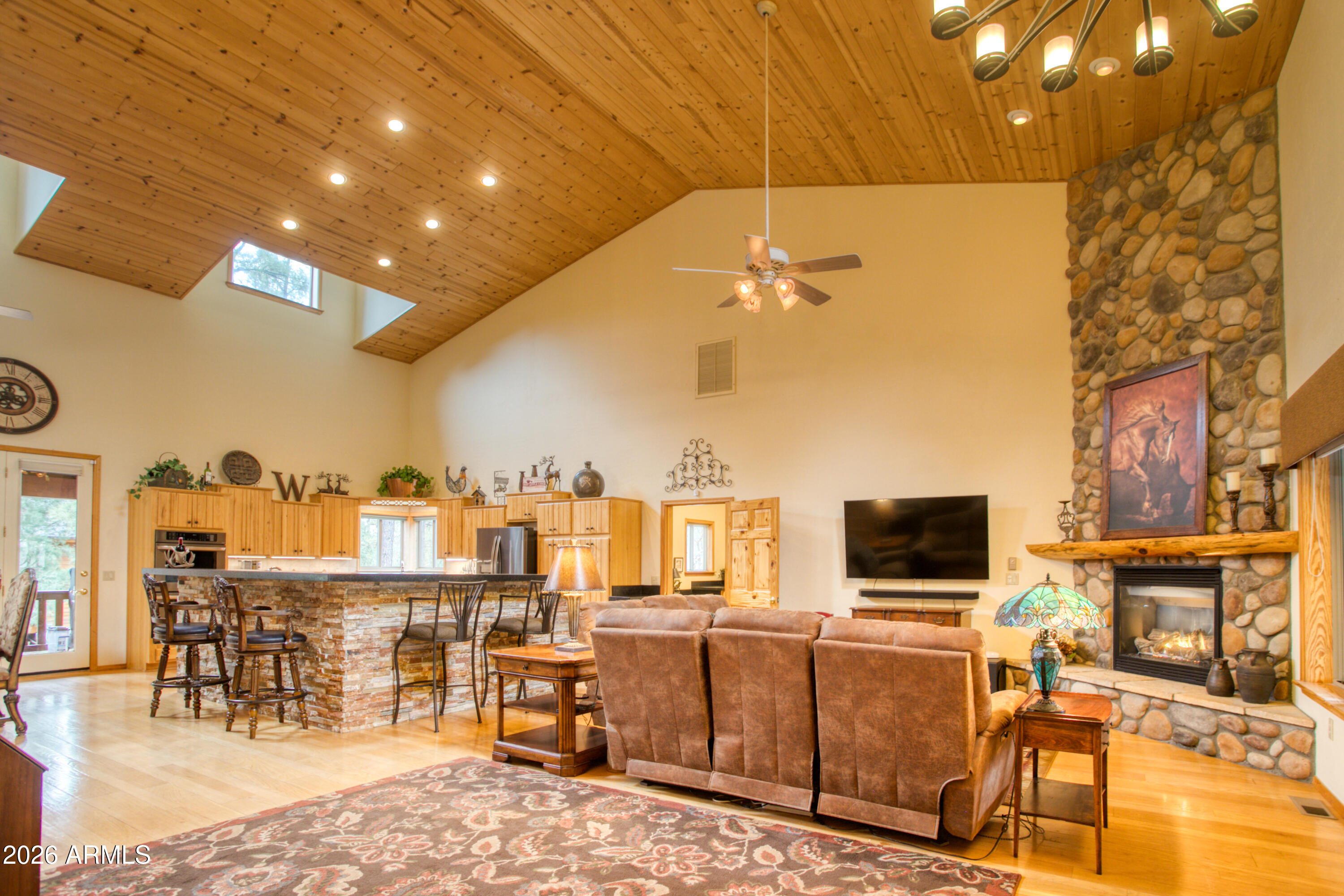 826 PINE CREEK Circle